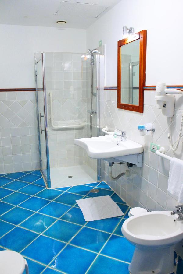 Hotel Pisacane Sapri Bagian luar foto