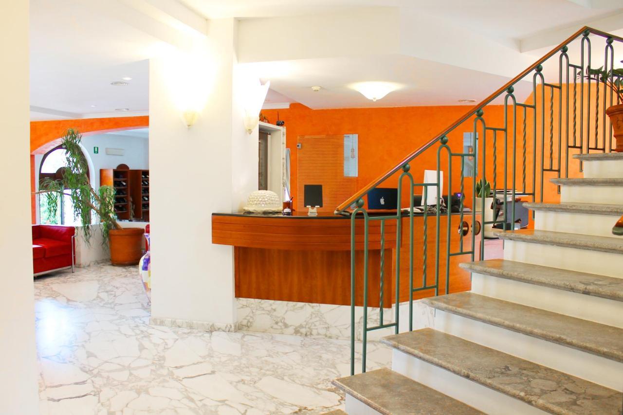 Hotel Pisacane Sapri Bagian luar foto