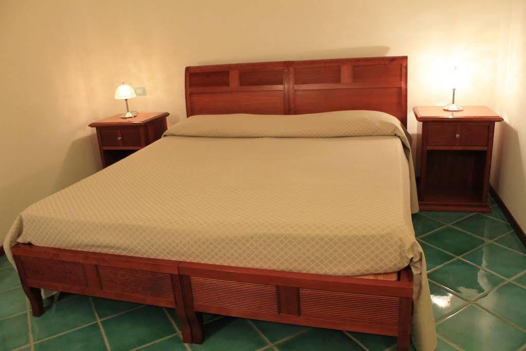 Hotel Pisacane Sapri Bagian luar foto